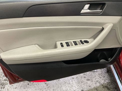 Used 2016 Hyundai Sonata Sport w/ Option Group 1V FWD image 13