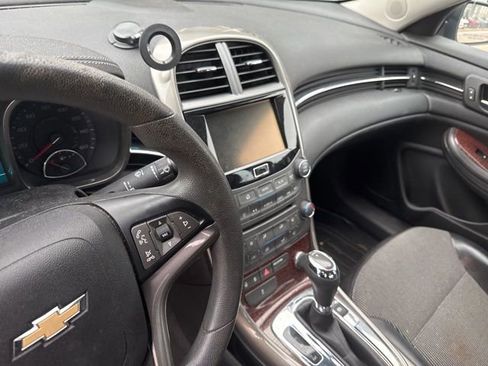 Used 2013 Chevrolet Malibu LT image 17