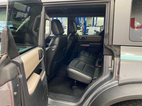Used 2023 Ford Bronco Wildtrak image 19
