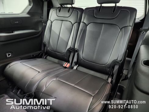 New 2025 Jeep Grand Cherokee L Limited w/ Black Appearance Package image 10