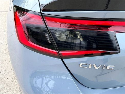 Used 2024 Honda Civic Sport Touring image 39