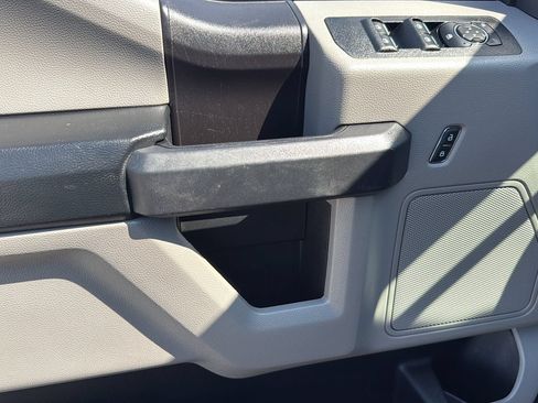 Used 2018 Ford F150 XL w/ Equipment Group 101A Mid AWD/4WD image 9