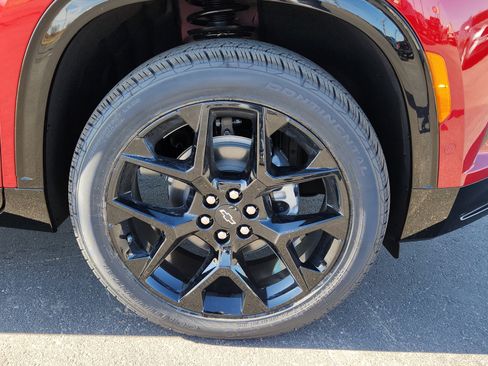 New 2026 Chevrolet Traverse RS w/ LPO, Floor Liner Package image 6