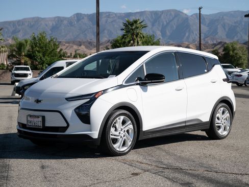 Used 2022 Chevrolet Bolt LT image 8