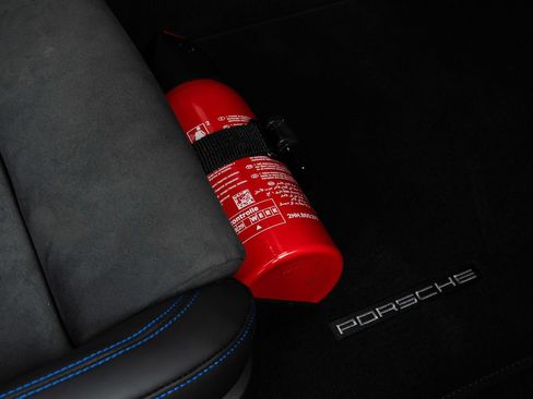 Used 2025 Porsche 911 GT3 RWD image 40
