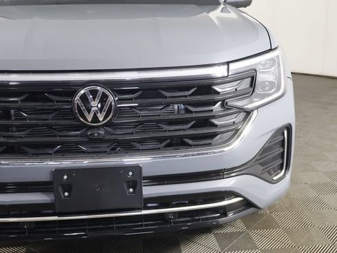 Used 2024 Volkswagen Atlas Cross Sport SEL Premium R-Line AWD/4WD image 16