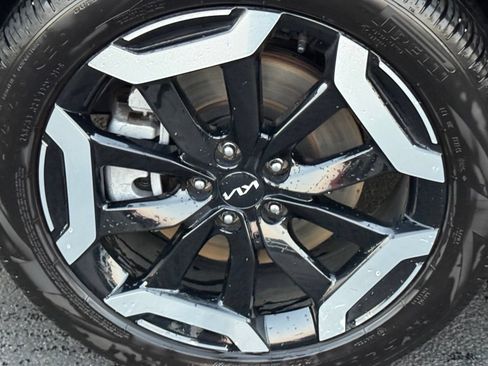 Used 2025 Kia Telluride S AWD/4WD image 11