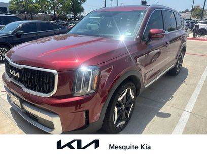 Used 2024 Kia Telluride EX w/ EX Captain's Chair Package