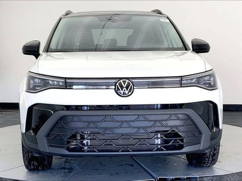 New 2026 Volkswagen Taos SE AWD/4WD image 5