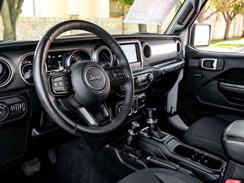 Used 2019 Jeep Wrangler Unlimited Sport S image 25