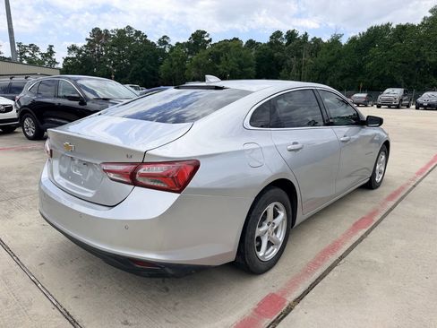 Used 2019 Chevrolet Malibu LT w/ Leather Package FWD image 27
