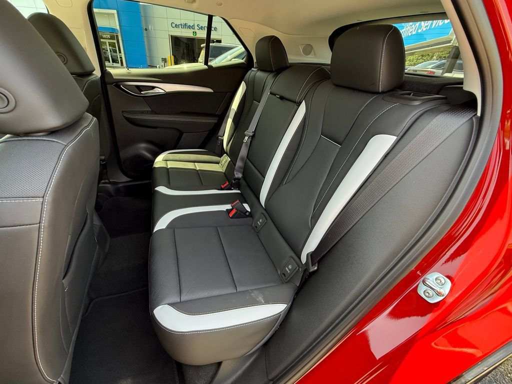 Certified 2026 Buick Envision Sport Touring AWD/4WD image 31