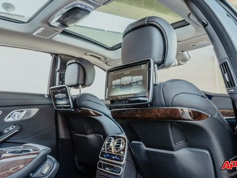 Used 2016 Mercedes-Benz Maybach S 600 image 2