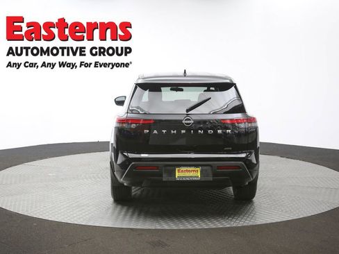 Used 2024 Nissan Pathfinder S image 36
