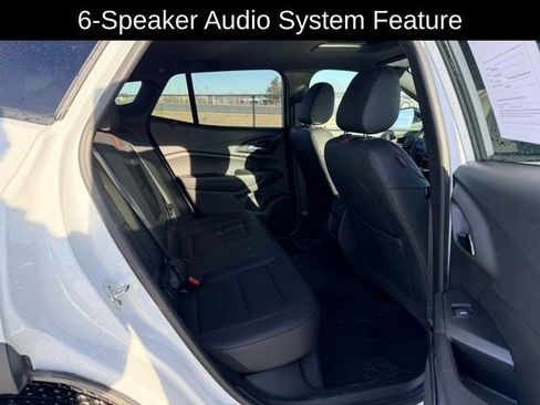 Certified 2025 Chevrolet Trax RS w/ Sunroof Package image 10