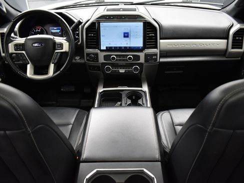 Used 2022 Ford F250 Lariat w/ Black Appearance Package image 13