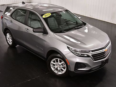 Used 2024 Chevrolet Equinox LS AWD/4WD image 12
