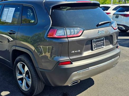 Used 2022 Jeep Cherokee Limited AWD/4WD image 12