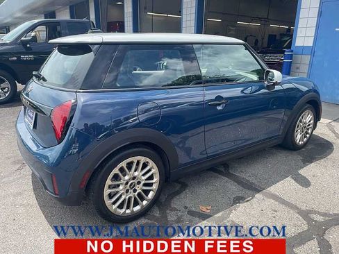 Used 2025 MINI Cooper 2-Door Hardtop FWD image 6