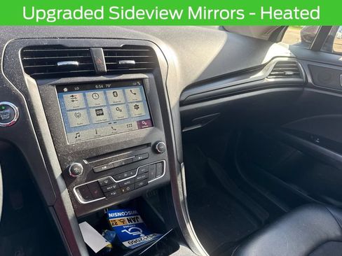 Used 2018 Ford Fusion SE w/ Equipment Group 201A FWD image 22