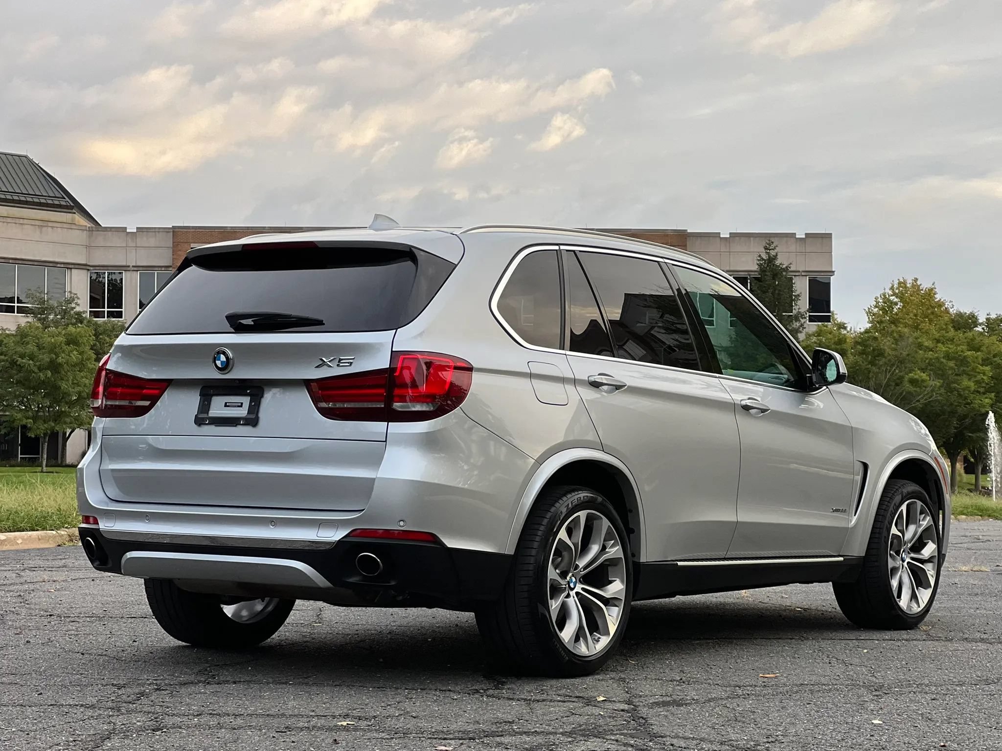 Used 2017 BMW X5 xDrive35i AWD/4WD image 5