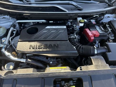 Used 2025 Nissan Rogue SV AWD/4WD image 17