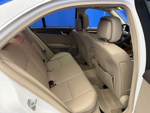Used 2013 Mercedes-Benz C 300 4MATIC Sedan image 25