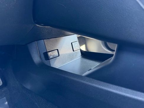 Used 2018 Honda Civic Touring image 24