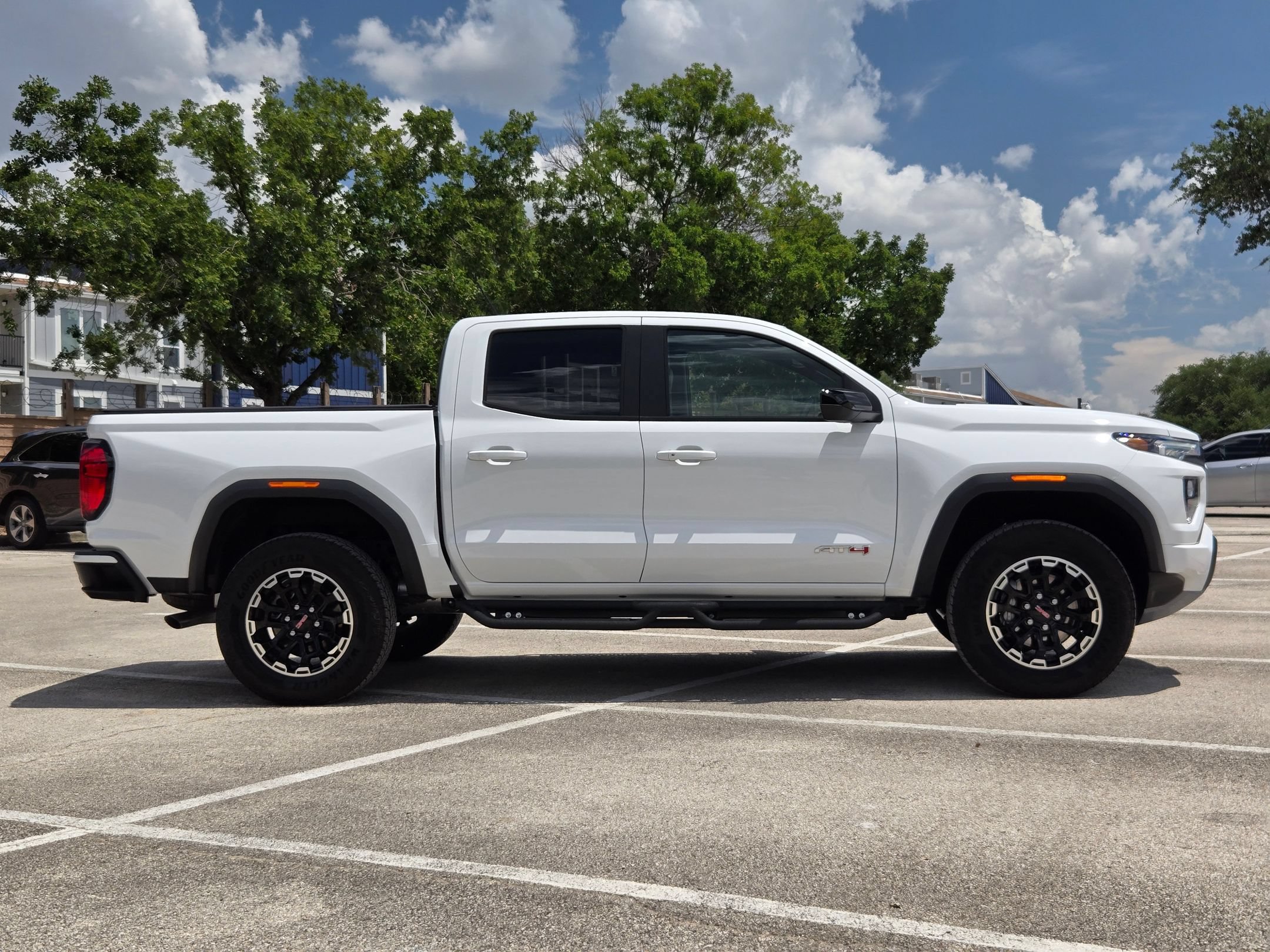 Used 2026 GMC Canyon AT4 w/ AT4 Premium Package AWD/4WD image 2