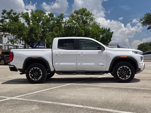 Used 2026 GMC Canyon AT4 w/ AT4 Premium Package AWD/4WD image 2