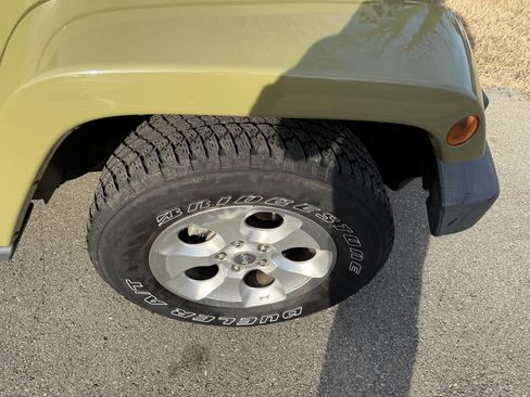 Used 2013 Jeep Wrangler Unlimited Sahara w/ Connectivity Group image 17