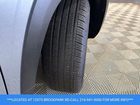 Used 2025 Chevrolet Trax ACTIV w/ Sunroof Package FWD image 27