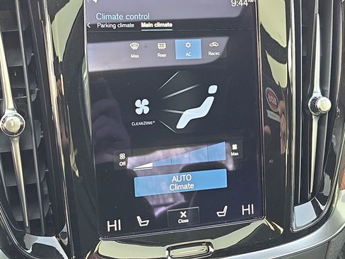 Used 2022 Volvo S60 B5 Momentum w/ Climate Package image 21