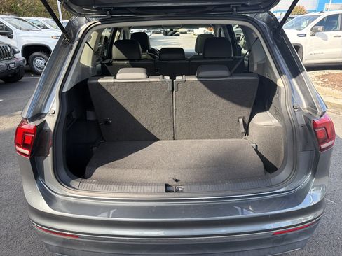 Used 2020 Volkswagen Tiguan SE w/ Panoramic Sunroof Package FWD image 33