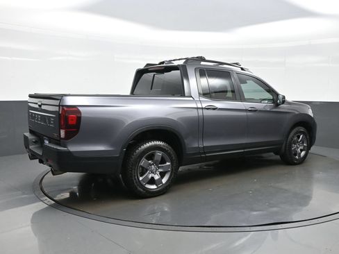 Used 2025 Honda Ridgeline TrailSport image 6