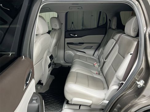 Used 2019 GMC Acadia SLT w/ LPO, Cargo Package image 22