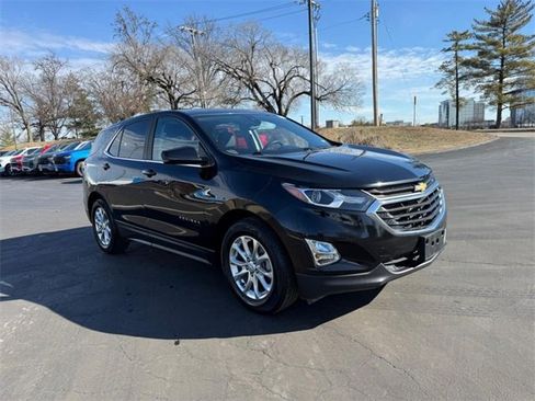 Used 2021 Chevrolet Equinox LT w/ Driver Convenience Package image 9