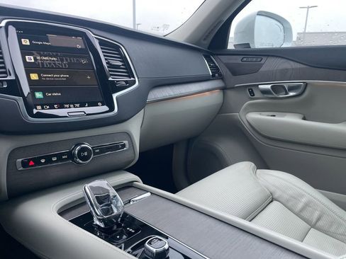 Certified 2024 Volvo XC90 B6 Ultimate image 34