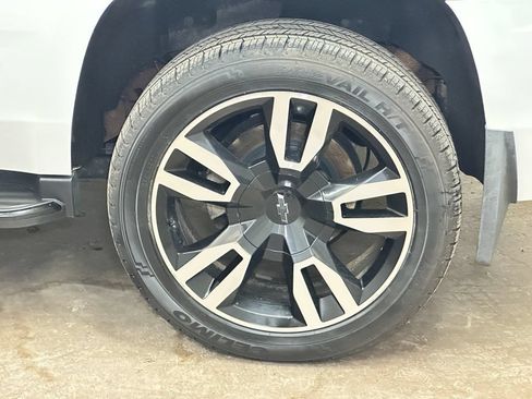 Used 2018 Chevrolet Tahoe Premier AWD/4WD image 49