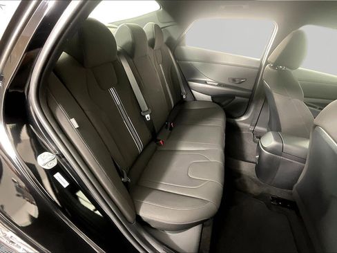 Used 2025 Hyundai Elantra Sport FWD image 23