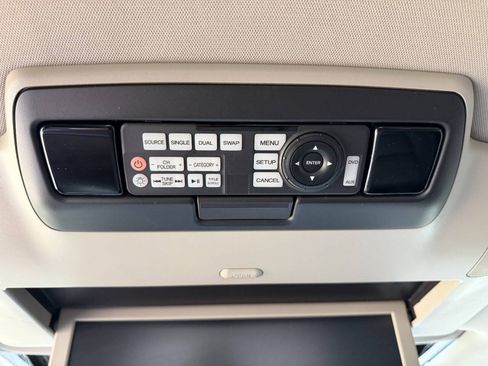 Used 2014 Honda Odyssey Touring Elite image 34