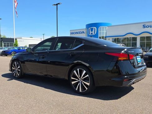 Used 2022 Nissan Altima 2.5 SR FWD image 5