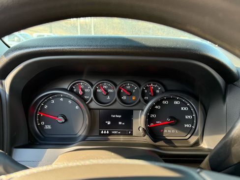 Used 2024 Chevrolet Silverado 2500 Custom w/ Custom Value Package image 17