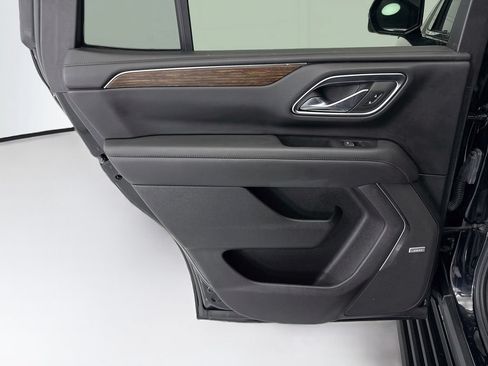Used 2024 Chevrolet Tahoe High Country AWD/4WD image 25