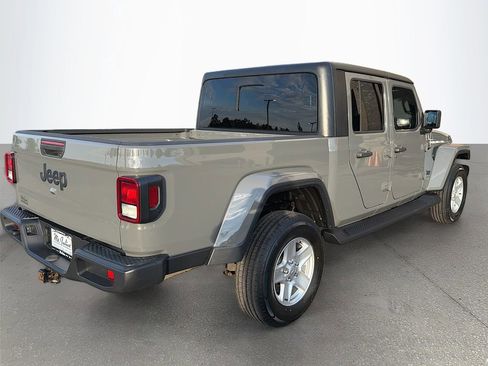 Used 2020 Jeep Gladiator Sport w/ Quick Order Package 24S AWD/4WD image 4