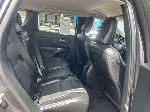 Used 2019 Jeep Cherokee Limited AWD/4WD image 31