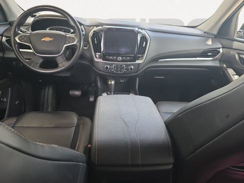 Used 2020 Chevrolet Traverse LT w/ LT Premium Package AWD/4WD image 2