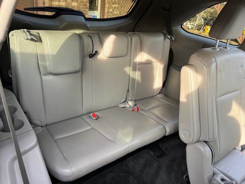 Used 2014 Toyota Highlander Limited image 7