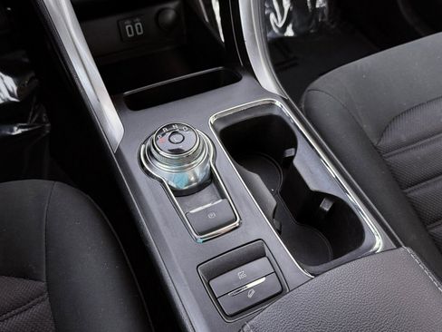 Used 2019 Ford Fusion SE FWD image 35