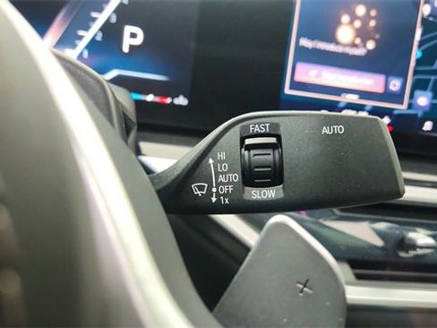 Used 2024 BMW X6 xDrive40i w/ Premium Package image 45